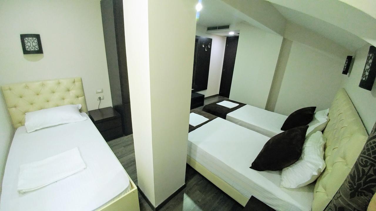 Hotel Town House Tirana Exterior photo