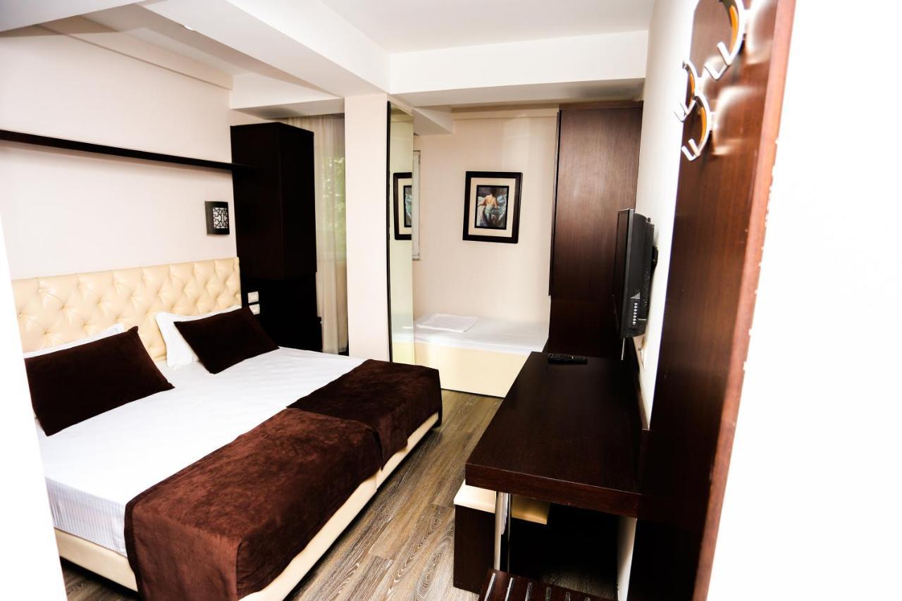Hotel Town House Tirana Exterior photo