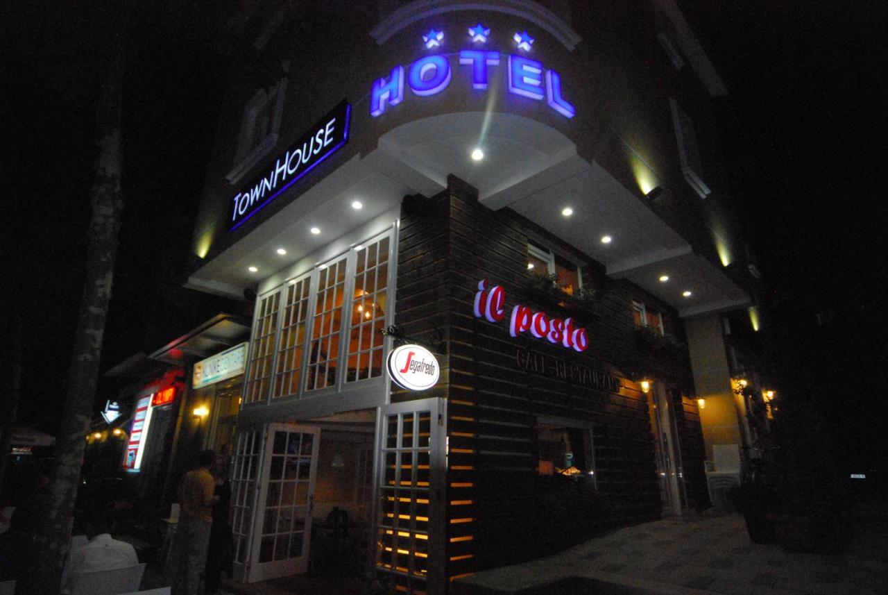 Hotel Town House Tirana Exterior photo